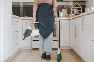 How to Build a Simple Weekly Cleaning Routine