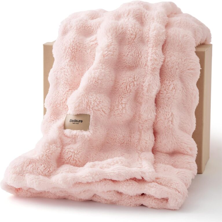 Bedsure 3D Fleece Bubble Blankets for Couch - Cute Pink Throw Blanket for Sofa Bedroom Decor - Luxury Soft Cozy Pink Birthday Gifts for Women Girls, Lightweight, Light Pink, 50"×60"